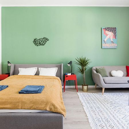 Stylish And Colourful Apartment In The City Centre Budapest Exterior foto