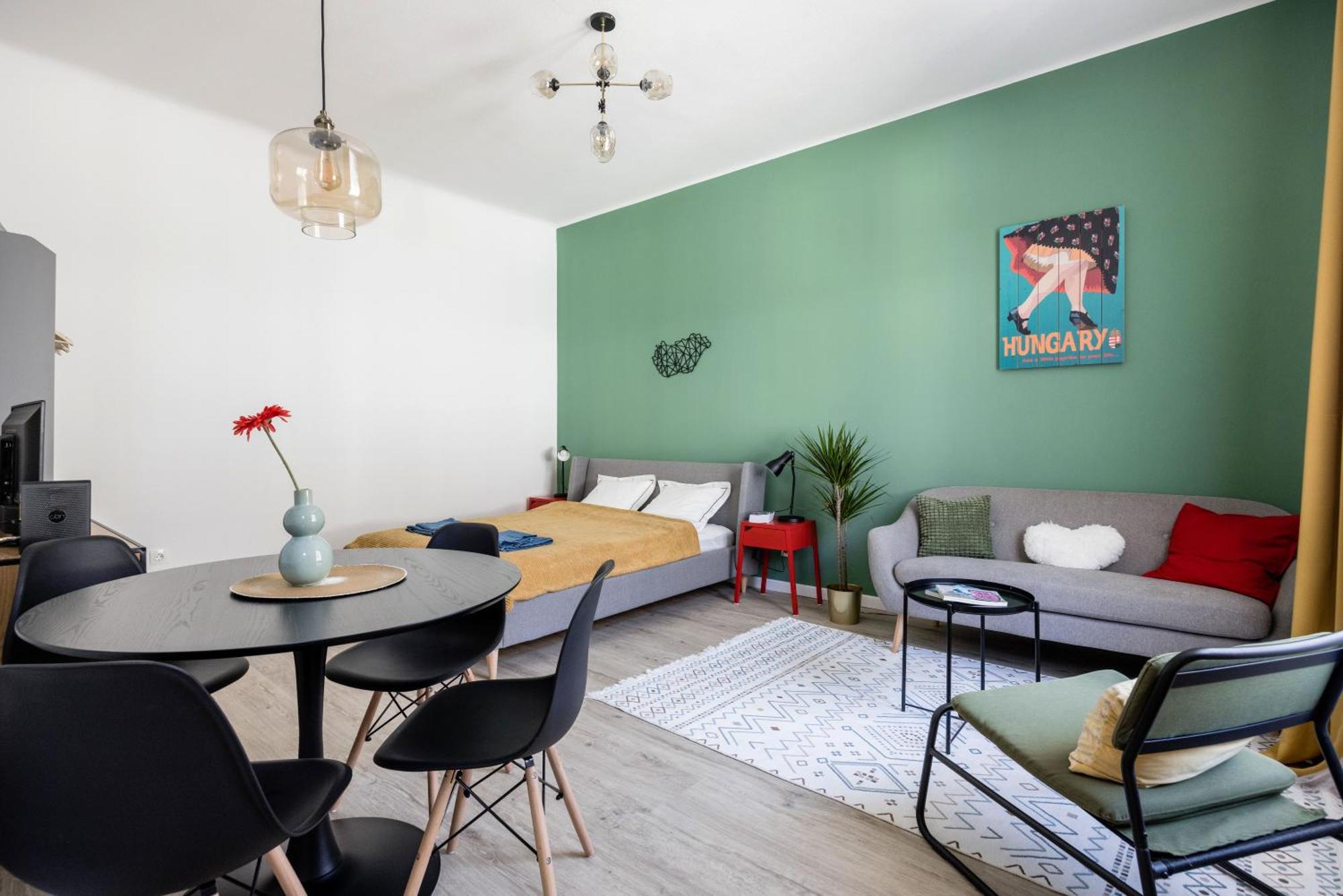 Stylish And Colourful Apartment In The City Centre Budapest Exterior foto